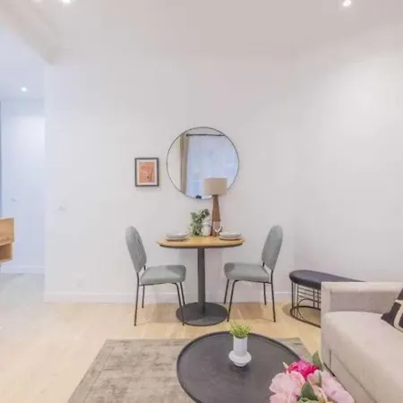 Elegant Flat - 17 - Brochant Apartment Paris